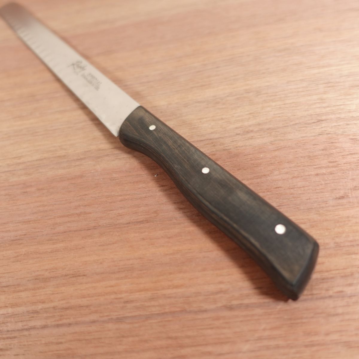 Kiya RUGBY Cake Knife, Sharpened, Roast Beef and Smoked Salmon Slicer, Dimpled, Stainless Steel, 260mm