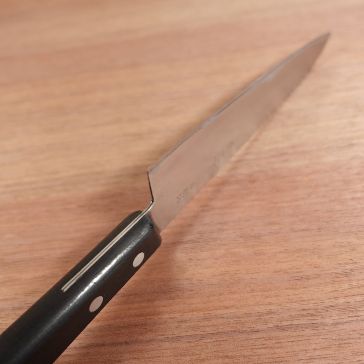 Kanechika Santoku Knife, Sharpened, Laminated Steel, All-Purpose Knife, 180mm
