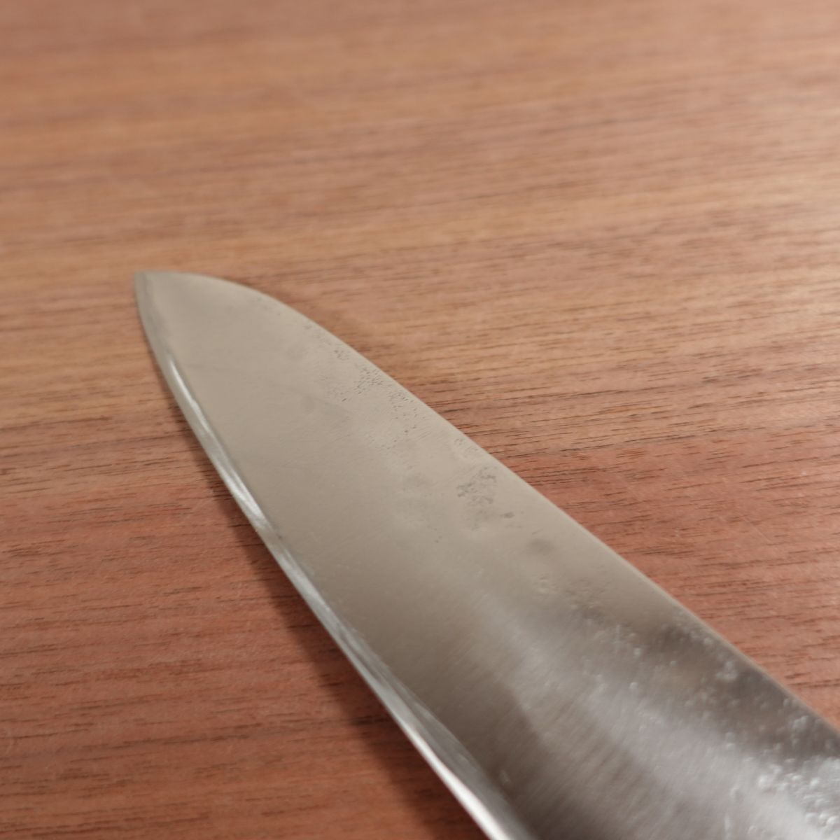 Fujiwara Teruyasu Small Santoku Knife, Sharpened, Hammered and Nashiji Finish, Laminated Steel, 150mm