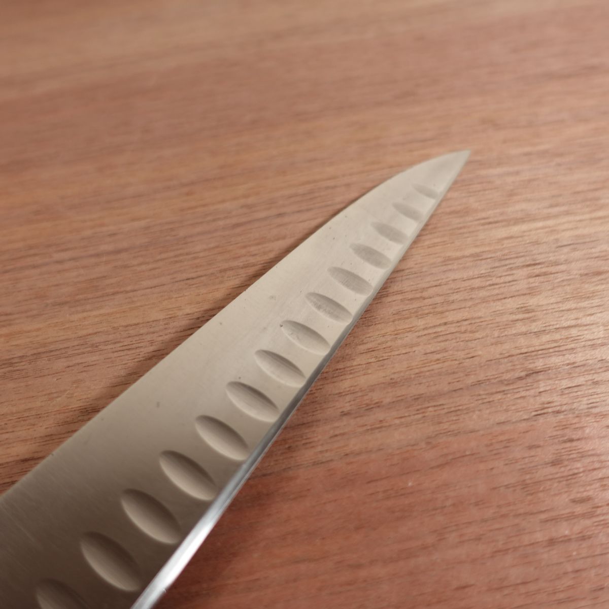 Sakai Ichimonji Mitsuhide SWORD Gyuto, Sharpened, Dimpled, Stainless Steel, Handle Crack and Wear, 205mm