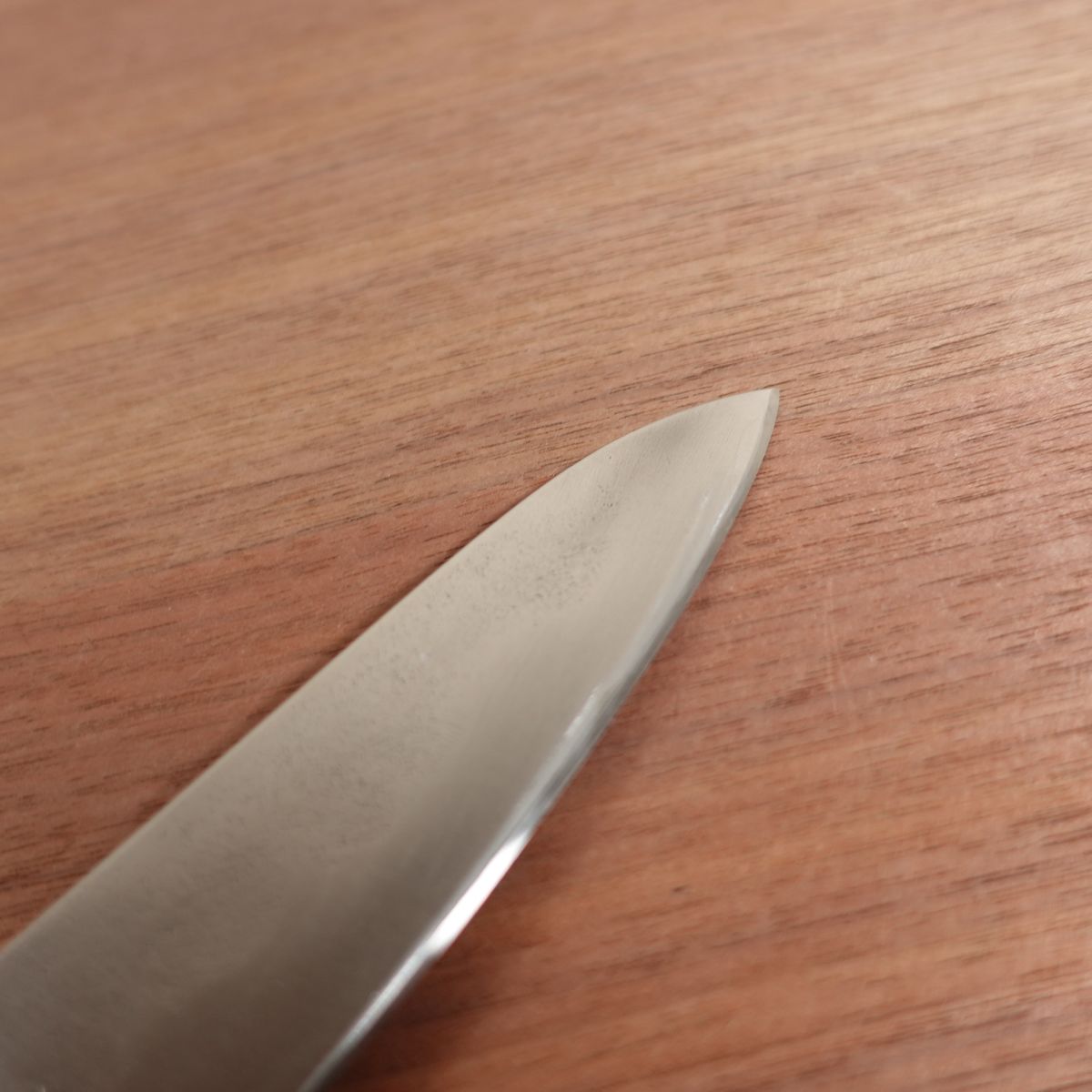Fujiwara Teruyasu Small Santoku Knife, Sharpened, Custom Karin Handle, Nashiji Finish, Laminated Steel, 155mm